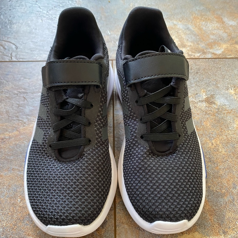 Adidas Kids - Racer TR2.0 Size US kids 1